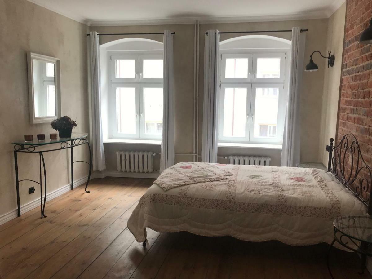 De 55 M² En Centro Ciudad, Con 2 Habitación * Breslavia